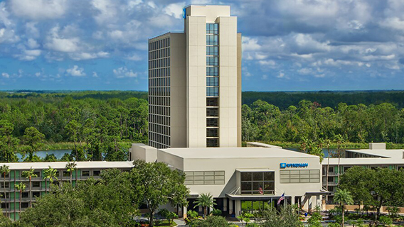 The exterior of the Wyndham Lake Buena Vista hotel